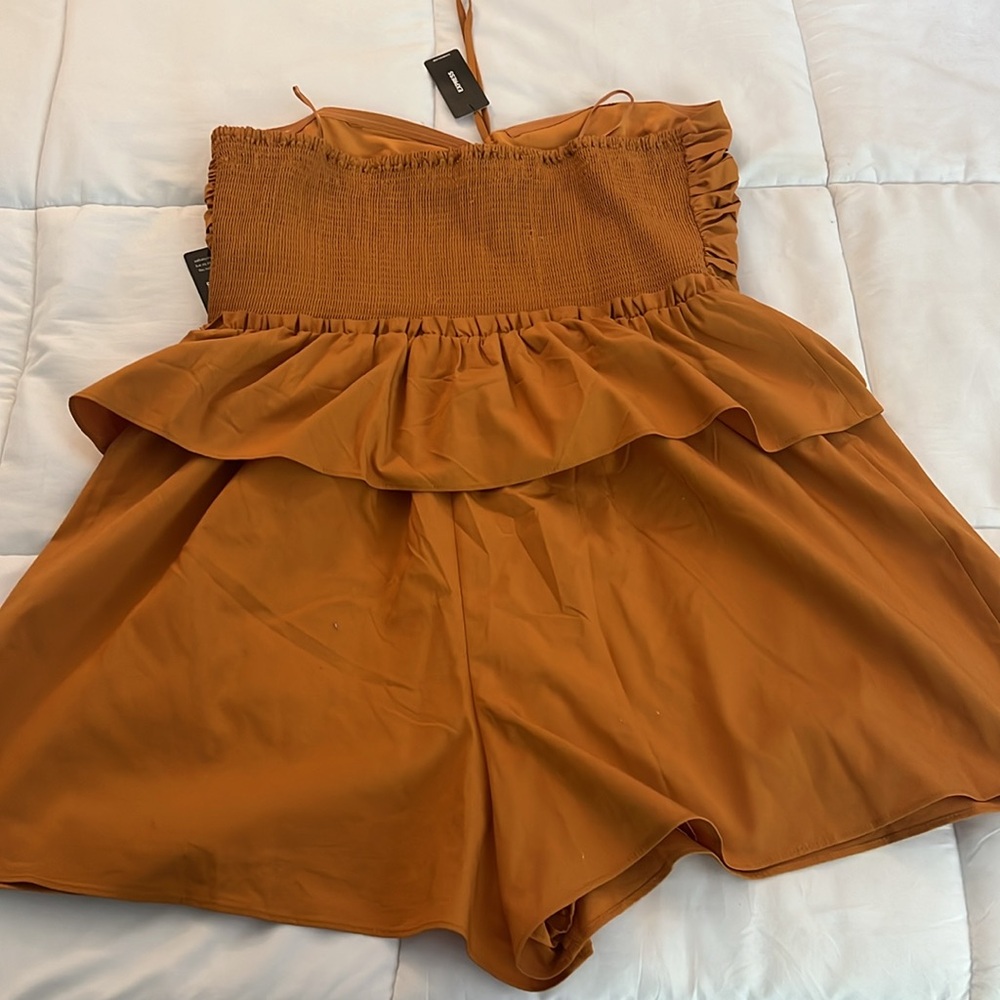 Orange rust Strapless Ruffled Romper - Picture 4 of 4